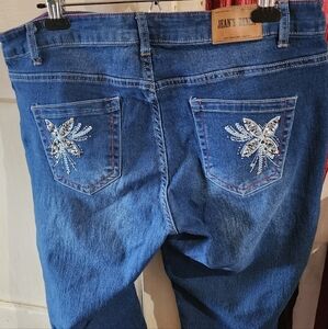 Jean's Denim Y2K Vintage Denim Embellished High Waist Jean Capris Size 16W